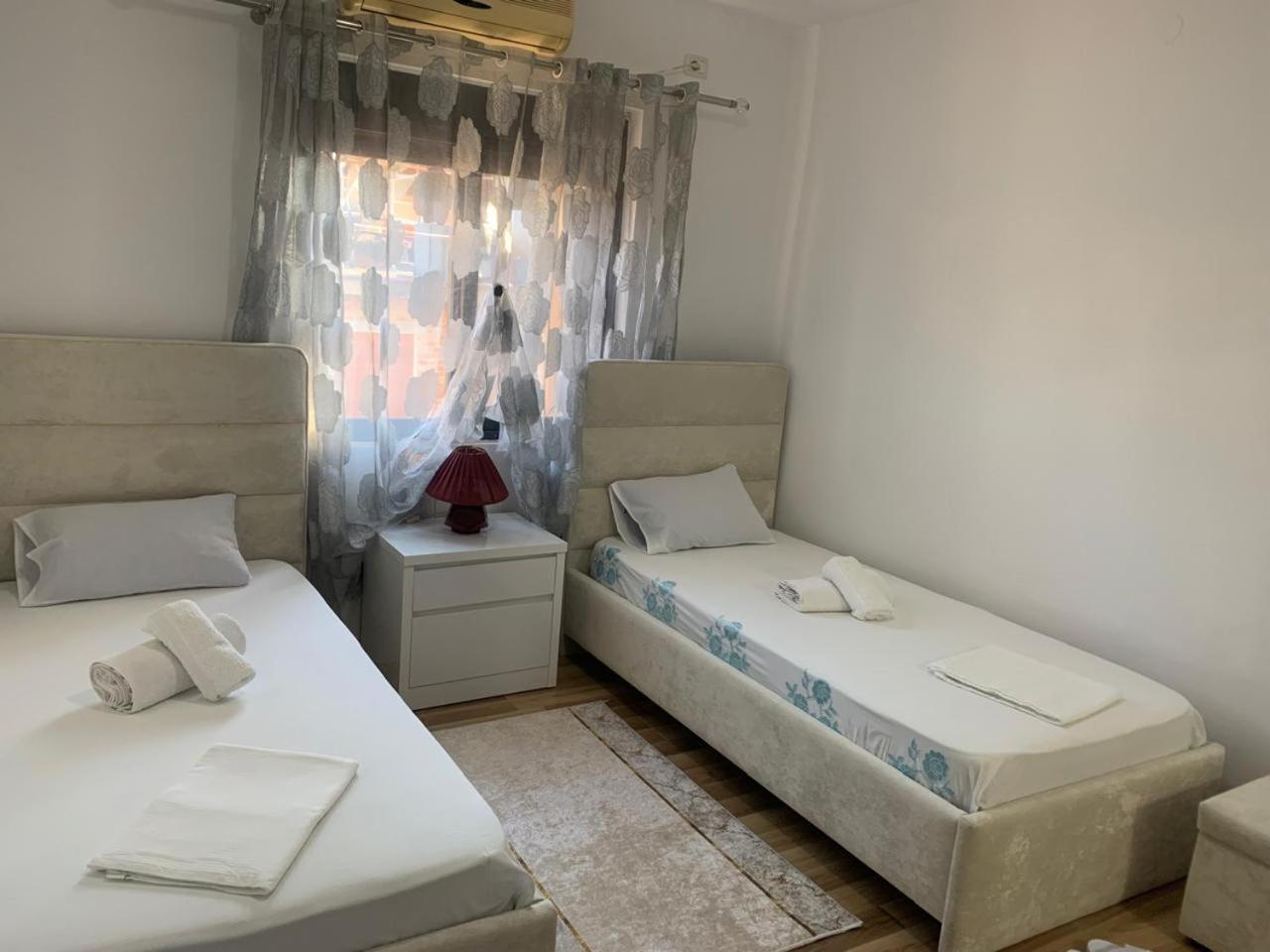 Апартаменты Flat In Berat'S Center Экстерьер фото