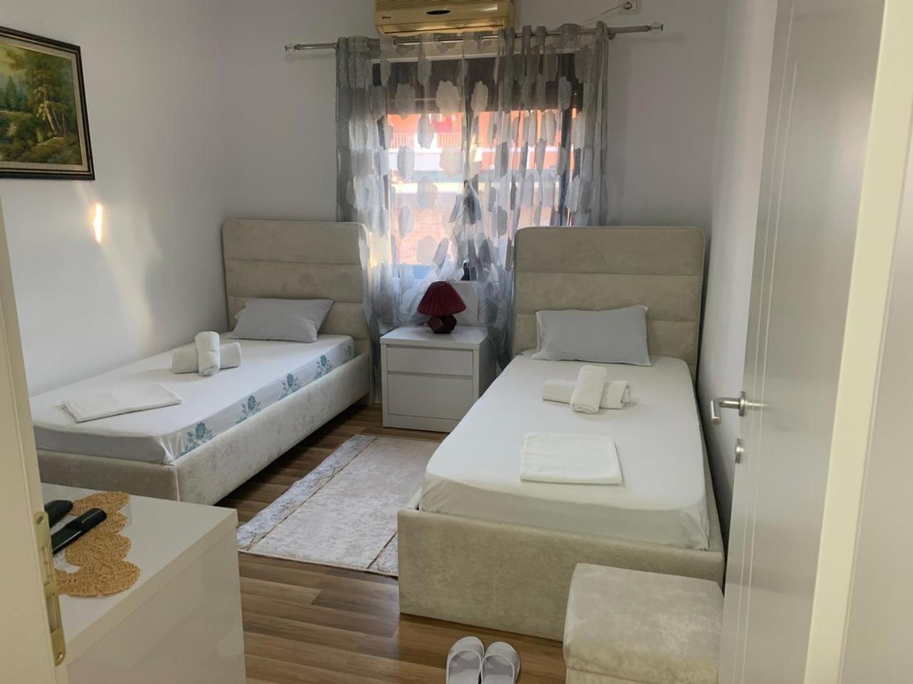 Апартаменты Flat In Berat'S Center Экстерьер фото